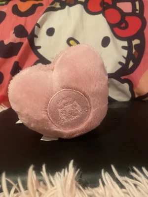 Amuseables Colette Heart Macaron Jellycat photo