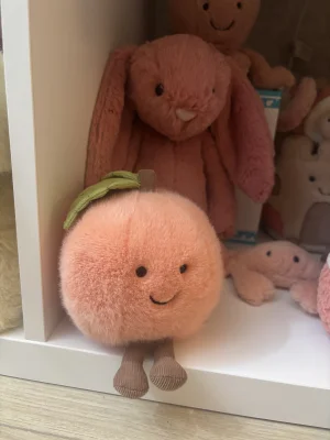 Amuseables Peach Jellycat photo uploaded by ellyxcats