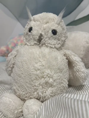 Bashful Owl (Original) - Medium Jellycat photo