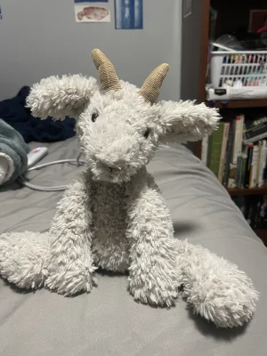 Crumble Goat Jellycat photo
