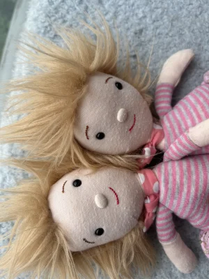 A photo of Jelly Belle Daisy - Small Jellycat taken by Grace & Sophia’s Jellycats!