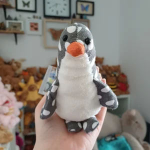 A photo of Polka Penguin Jellycat taken by herbgardenplush