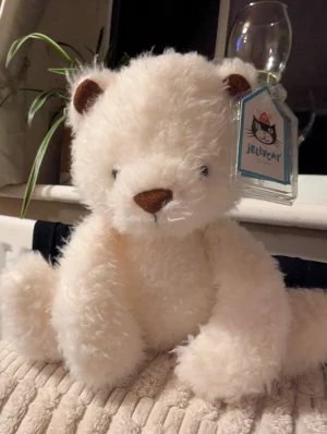 Snowy Bear Jellycat photo uploaded by Robsyevs