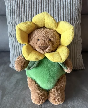 Bartholomew Bear Daffodil Outfit Jellycat photo uploaded by Seni113