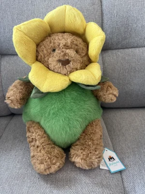 Bartholomew Bear Daffodil Outfit Jellycat photo uploaded by Mayajellycats13