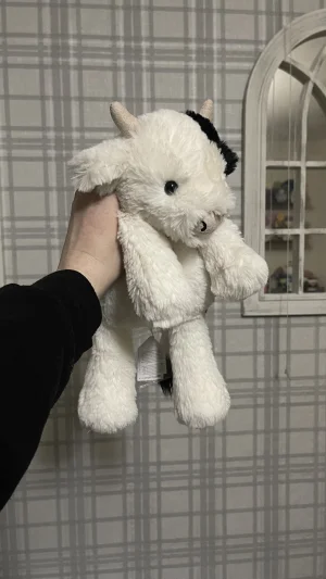 Smudge Cow Jellycat photo