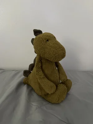 A photo of Bashful Dino (Dark Green) Jellycat taken by Julian_37