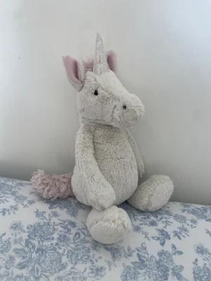 Bashful Unicorn (2015) Jellycat photo