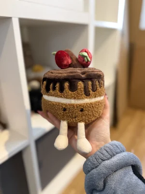 Glacy Chocolate Cake Jellycat | Jelly Journal