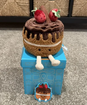 Glacy Chocolate Cake Jellycat | Jelly Journal