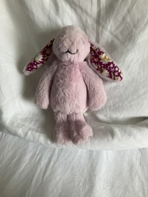 Thistlepop Blossom Bunny Bag Charm Jellycat photo