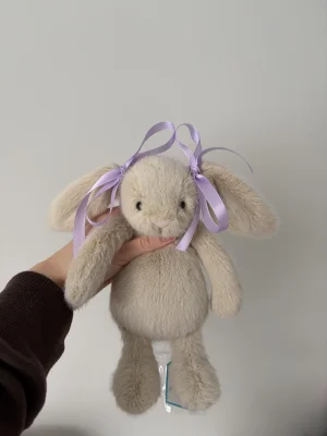 A photo of Wheat Flufflet Bunny Jellycat taken by elysjellies
