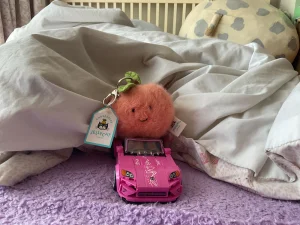 Amuseables Peach Bag Charm Jellycat | Jelly Journal