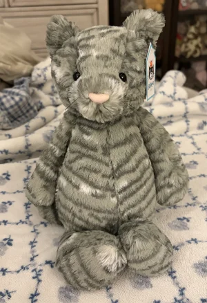 A photo of Bashful Tabby Kitten - Medium Jellycat taken by Stephmarie207