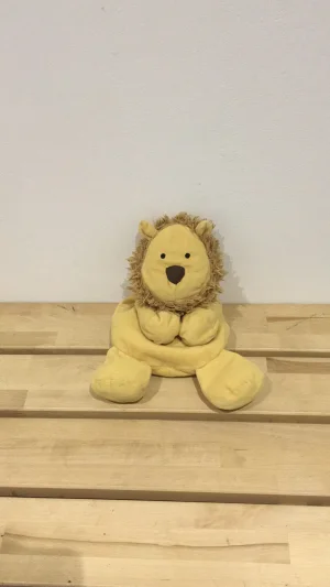Dozydou Lion Jellycat photo