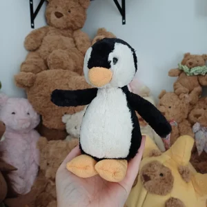 A photo of Bobkin Penguin - Small Jellycat taken by herbgardenplush