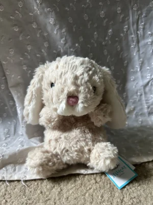 Yummy Bunny - Beige Jellycat | Jelly Journal