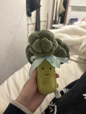 Vivacious Vegetable Broccoli Jellycat photo