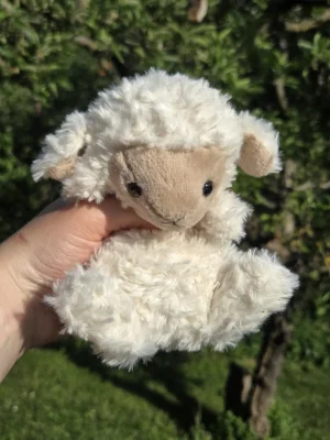 Yummy Lamb Jellycat photo uploaded by Eliza23
