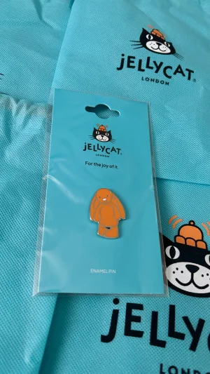 Amberley Bunny Pin Badge Jellycat photo