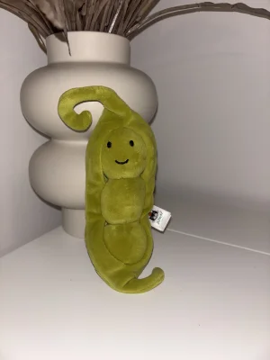 Vivacious Vegetable Pea Jellycat photo