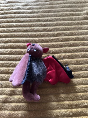 Zappy Batty - Red Jellycat photo