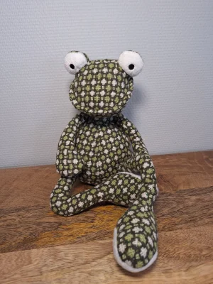 Kooky Frog Jellycat photo