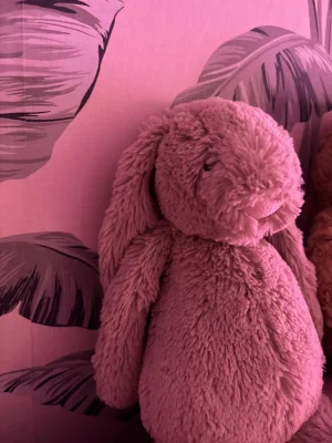 Bashful Beige Bunny - Medium Jellycat photo
