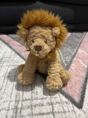 Fuddlewuddle Lion - Medium Jellycat photo uploaded by Liv_xx12