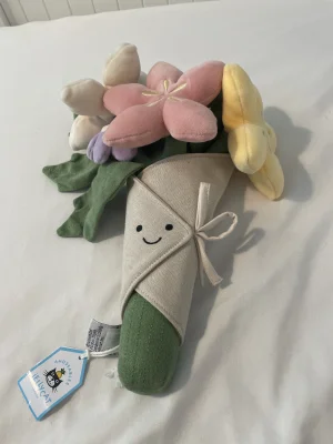 Amuseables Bouquet of Flowers Jellycat photo