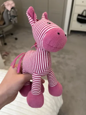 Skiddle Pony Jellycat photo