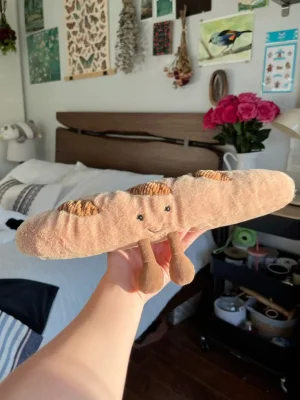 A photo of Amuseables Baguette Jellycat taken by Isas_Jellies