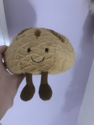 A photo of Amuseables Sourdough Jellycat taken by Maisielilley