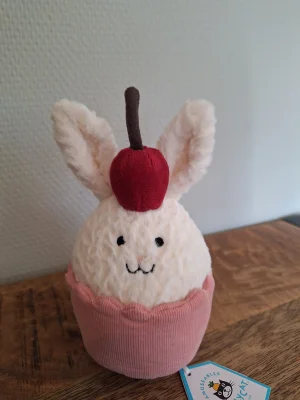 Dainty Dessert Bunny Cupcake Jellycat | Jelly Journal