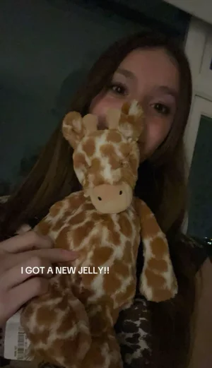 Bashful Giraffe - Medium Jellycat photo
