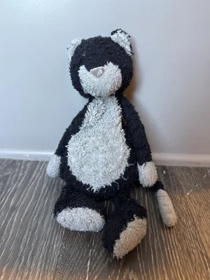 A photo of Camelia Kitten Jellycat taken by andyainthere