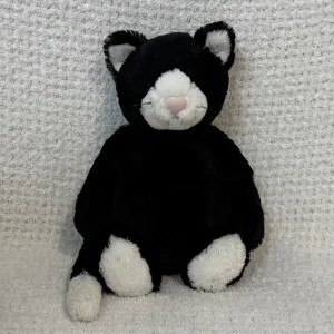 Bashful Black & White Kitten - Medium Jellycat photo uploaded by crim