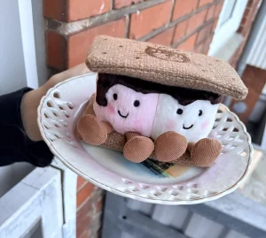 Amuseables S’mores Jellycat photo