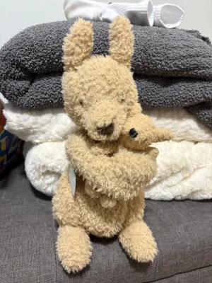 Huddles Kangaroo Jellycat photo