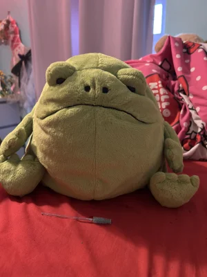 Ricky Rain Frog Jellycat photo