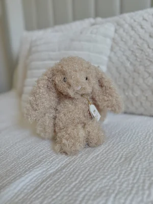 Bashful Luxe Bunny Curly Jellycat photo