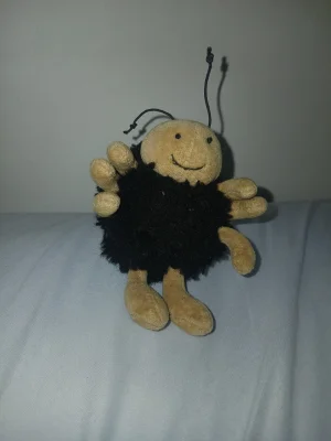 A photo of Puff ball Spider Jellycat taken by Tumblieduck04