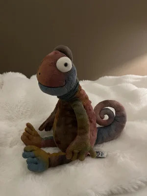 A photo of Colin Chameleon Jellycat taken by alicezall