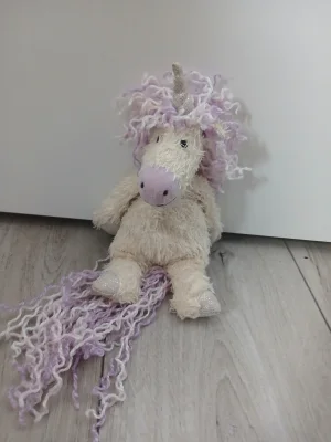 A photo of Bunglie Unicorn Jellycat taken by Destiny_1