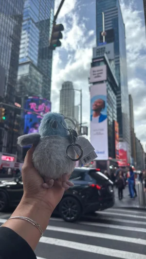 Strutton Pigeon Bag Charm Jellycat photo