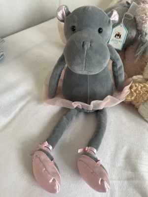 Bashful Hippo - Lilac Jellycat | Jelly Journal