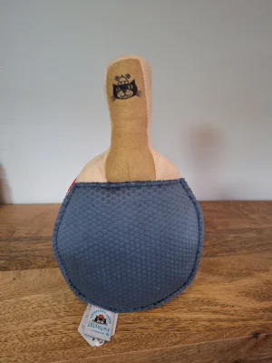 A photo of Amuseables Sports Table Tennis Jellycat taken by Sofie