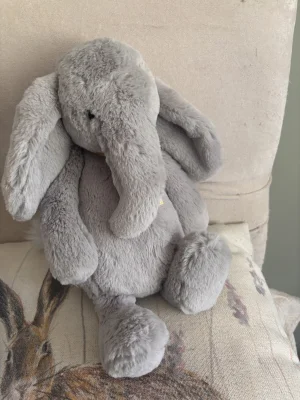 Bashful Luxe Elephant Thuddeus - Medium Jellycat photo