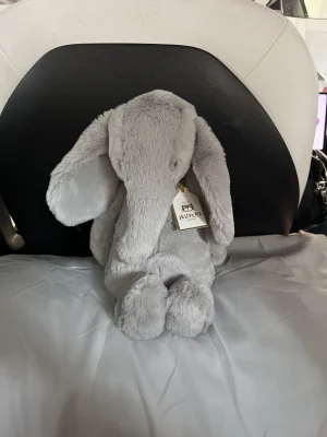 Bashful Luxe Elephant Thuddeus - Medium Jellycat | Jelly Journal