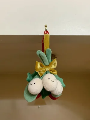 A photo of Amuseables Mistletoe Jellycat taken by CarolineV